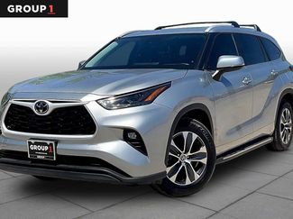 Used 2025 Toyota Highlander XLE video 1