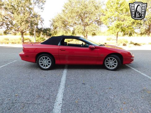 Used 2000 Chevrolet Camaro Z28 w/ SS Performance/Appearance Pkg image 3