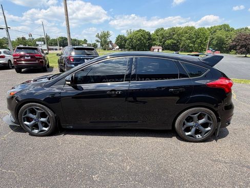 Used 2017 Ford Focus ST FWD image 7