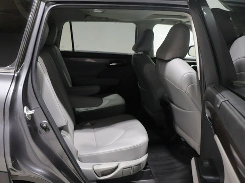 Used 2022 Toyota Highlander Limited AWD/4WD image 20