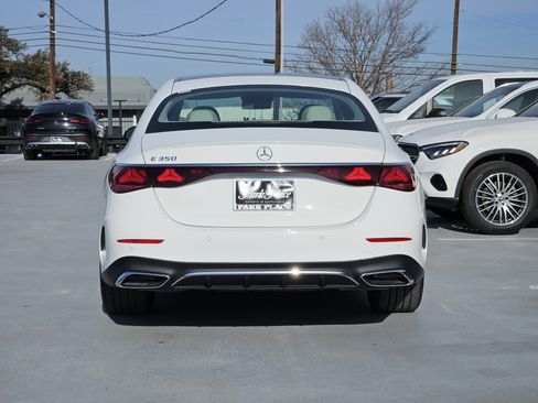 Used 2025 Mercedes-Benz E 350 Sedan image 7