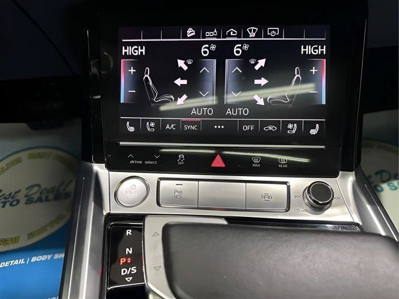 Used 2019 Audi e-tron Prestige w/ Prestige Package AWD/4WD image 24