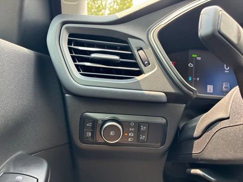Used 2024 Ford Escape SE FWD image 26