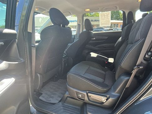 Used 2023 Subaru Ascent Premium w/ Convenience Package AWD/4WD image 29