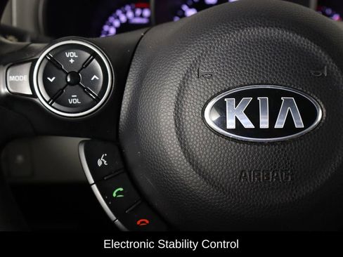 Used 2015 Kia Soul + FWD image 7