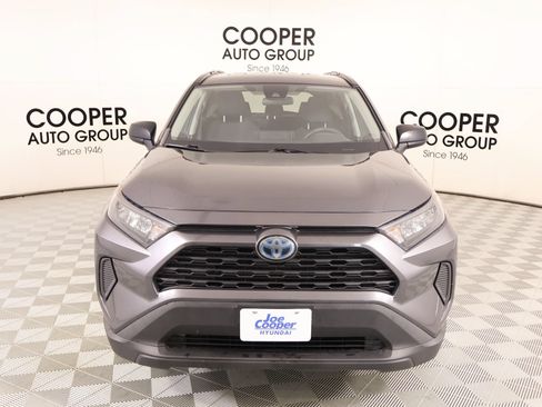 Used 2021 Toyota RAV4 LE AWD/4WD image 8
