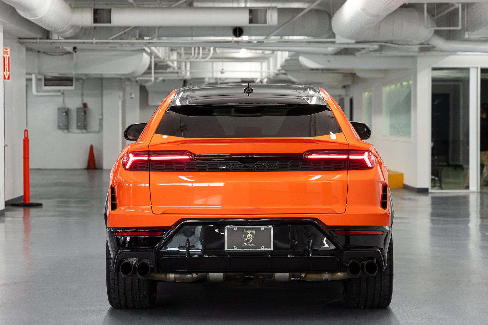 Used 2025 Lamborghini Urus S AWD/4WD image 7