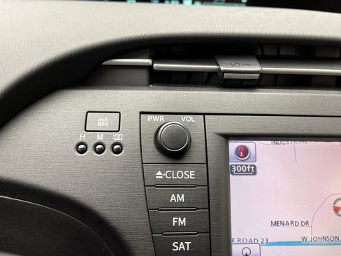 Used 2011 Toyota Prius Four w/ Navigation Pkg FWD image 17