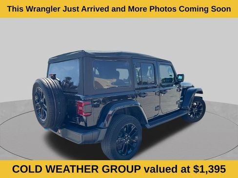 Used 2023 Jeep Wrangler Unlimited Sahara w/ Cold Weather Group AWD/4WD image 3