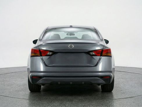 Used 2025 Nissan Altima 2.5 SV image 7