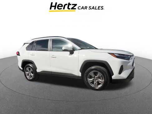 Used 2025 Toyota RAV4 XLE image 1