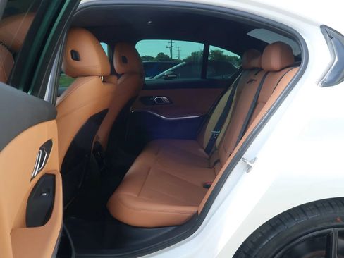 Used 2022 BMW M340i RWD image 18