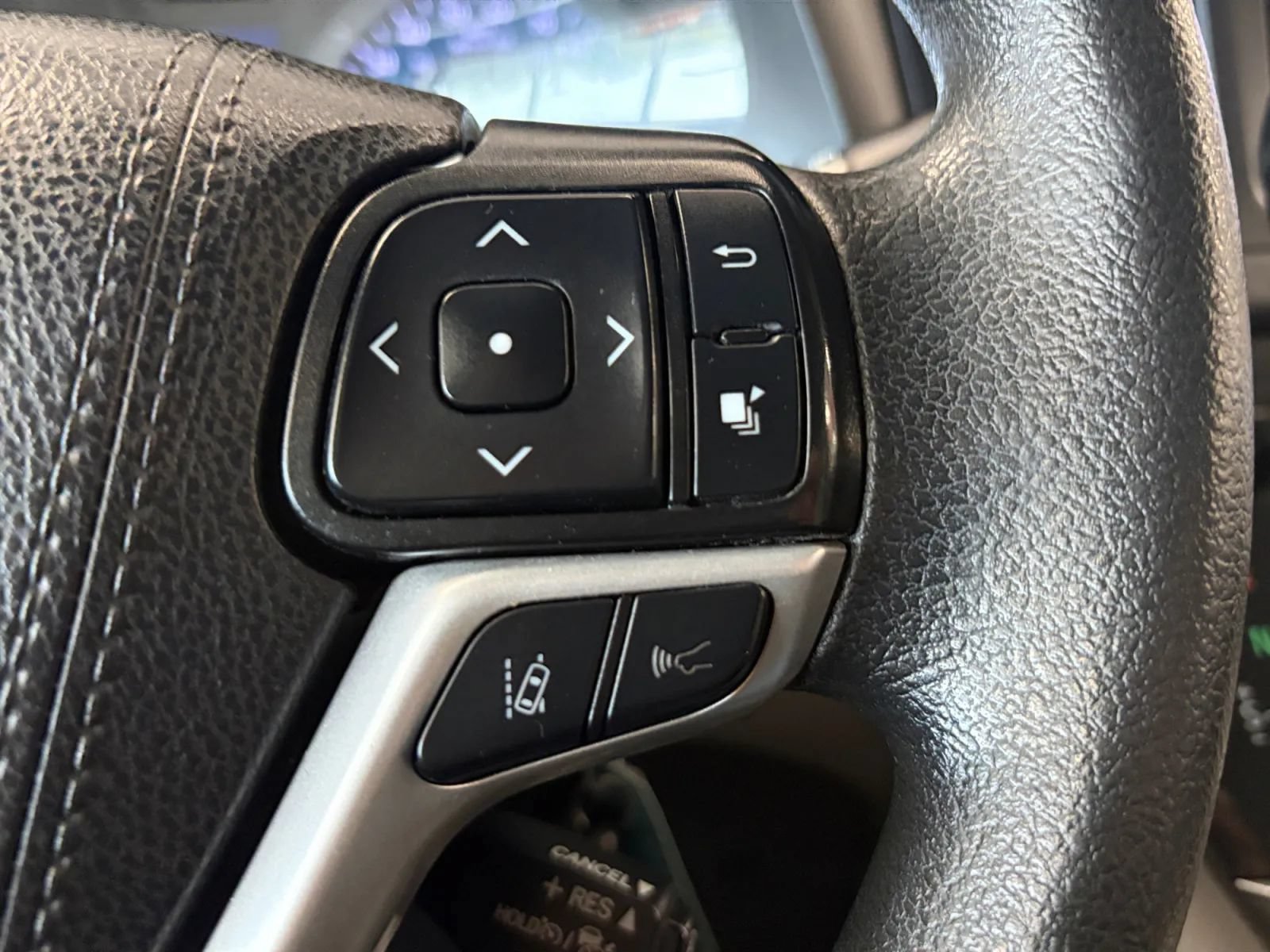 Used 2020 Toyota Sienna LE FWD image 30