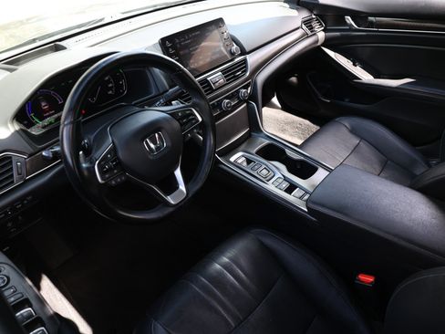 Used 2020 Honda Accord Touring image 6