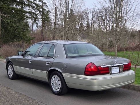 Used 2004 Mercury Grand Marquis GS RWD image 5
