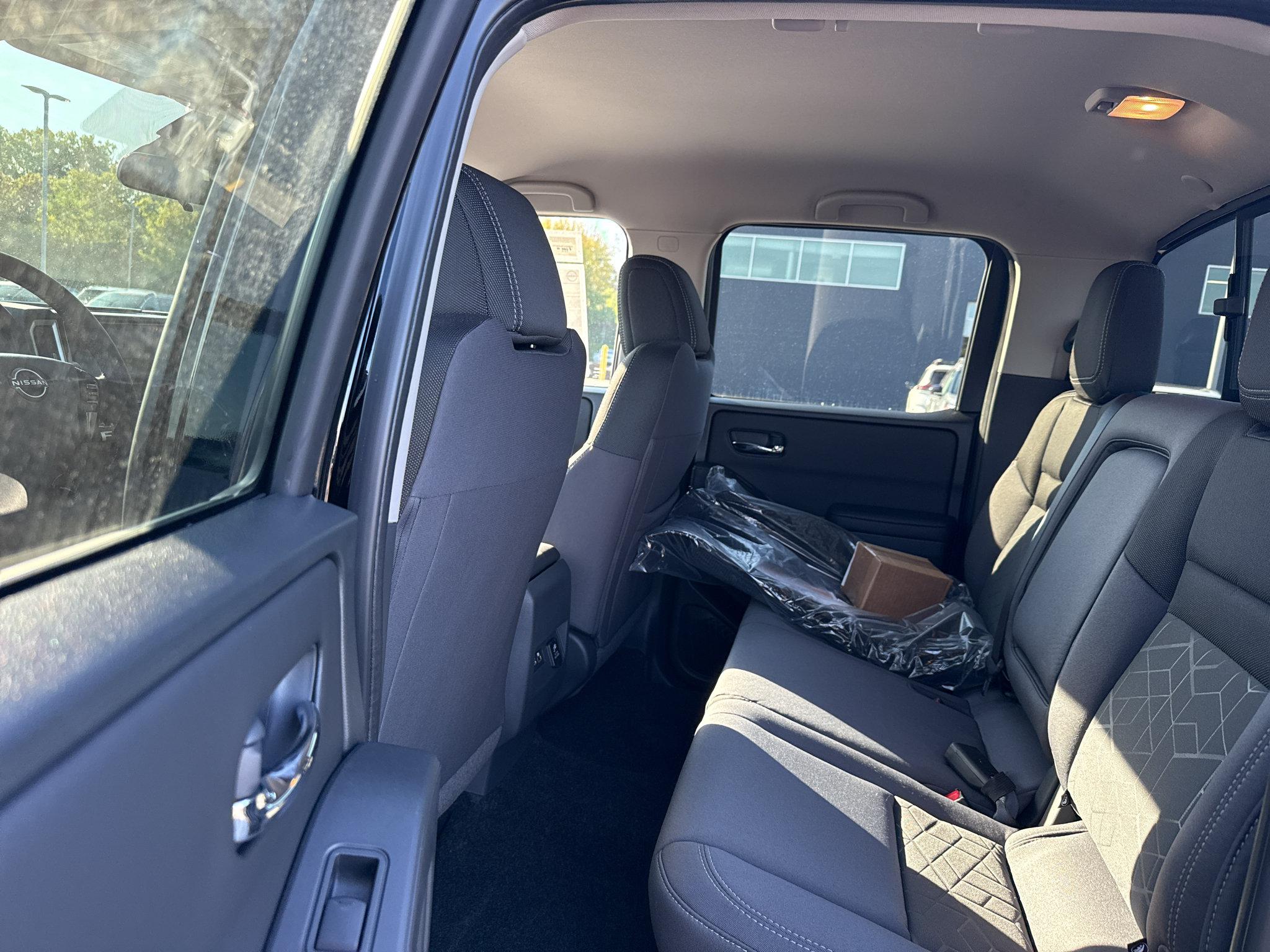 New 2027 Nissan Frontier SV w/ SV Convenience Package AWD/4WD image 12