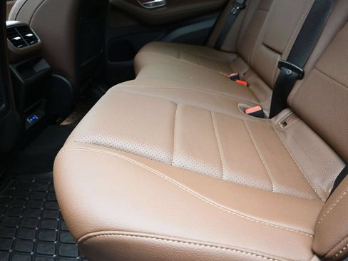 Used 2025 Mercedes-Benz GLE 450e 4MATIC image 16
