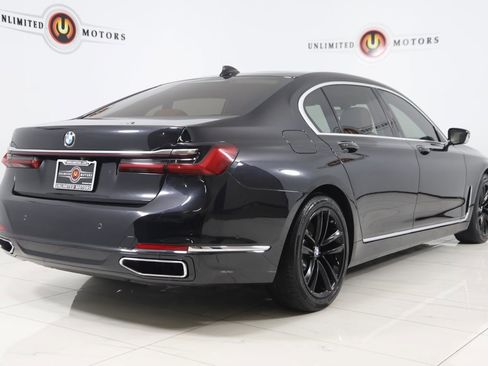 Used 2022 BMW 750i xDrive w/ Luxury Rear Seating Package image 3