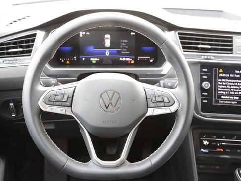 Used 2023 Volkswagen Tiguan SE image 20