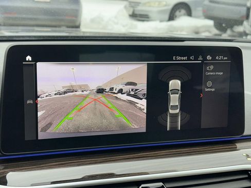 Used 2022 BMW 530i xDrive 530i xDrive w/ Premium Package image 12