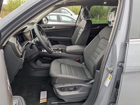 New 2025 Volkswagen Atlas SEL image 8