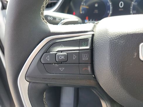 Used 2024 Jeep Grand Cherokee Altitude AWD/4WD image 14