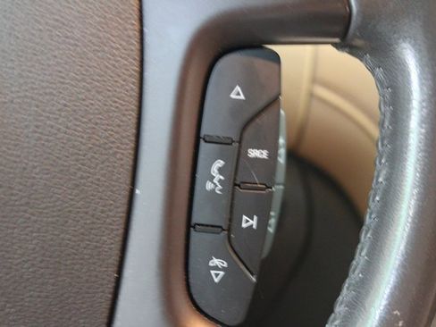 Used 2013 Buick Enclave Premium image 9