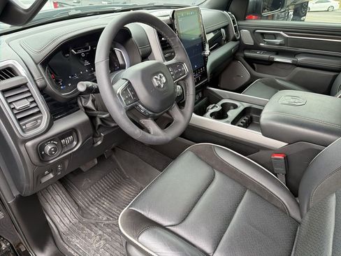 Used 2025 RAM 1500 Laramie w/ Night Edition image 36