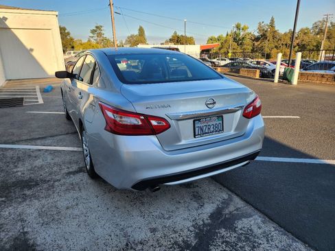 Used 2016 Nissan Altima 2.5 S w/ Power Driver Seat Package FWD image 3