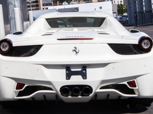 Used 2013 Ferrari 458 Spider RWD image 4