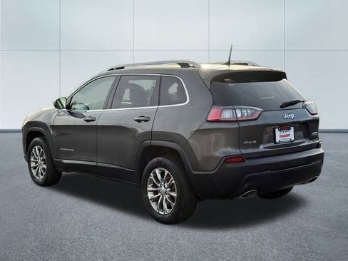 Used 2019 Jeep Cherokee Latitude Plus w/ Comfort/Convenience Group image 6