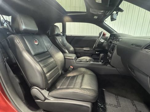 Used 2014 Dodge Challenger R/T RWD image 17