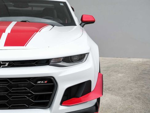 Used 2018 Chevrolet Camaro ZL1 RWD image 44