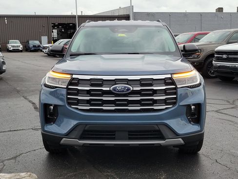 New 2026 Ford Explorer Active w/ Active Comfort Package AWD/4WD image 2