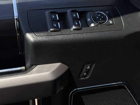 Used 2019 Ford F150 XLT w/ Equipment Group 302A Luxury AWD/4WD image 22