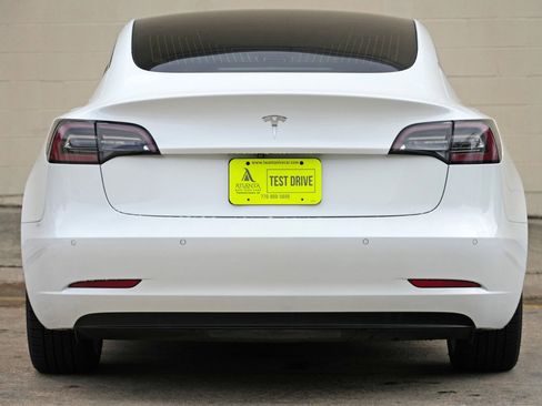 Used 2019 Tesla Model 3 Standard Range Plus RWD image 10
