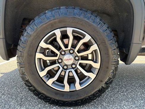 Used 2020 GMC Sierra 1500 AT4 w/ AT4 Premium Package AWD/4WD image 28