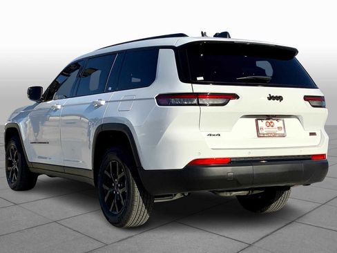 New 2025 Jeep Grand Cherokee L Laredo image 12