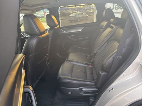 Used 2024 MAZDA CX-90 3.3 Turbo w/ Preferred Plus image 16