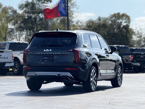 Used 2022 Kia Telluride S image 10