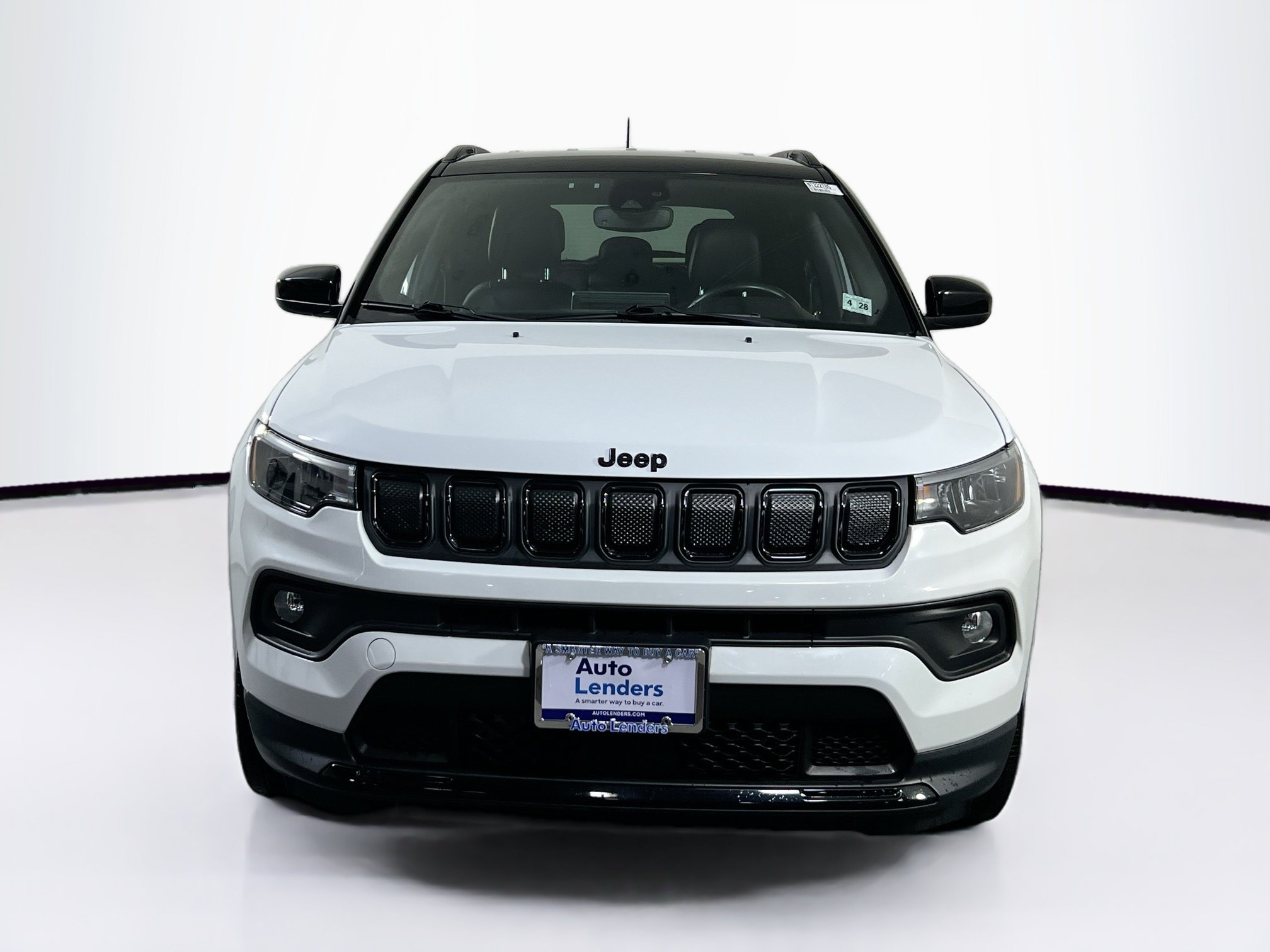 Used 2022 Jeep Compass Latitude w/ Convenience Group AWD/4WD image 2