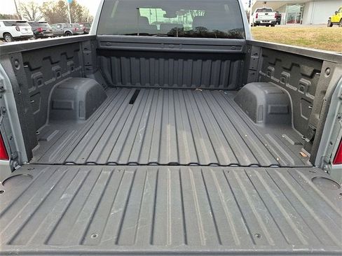 Used 2025 Chevrolet Silverado 1500 Custom image 28