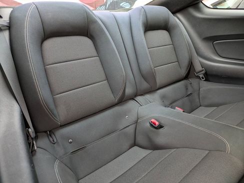 Used 2017 Ford Mustang Coupe image 15