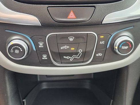 Used 2020 Chevrolet Equinox LS w/ LS Convenience Package FWD image 21