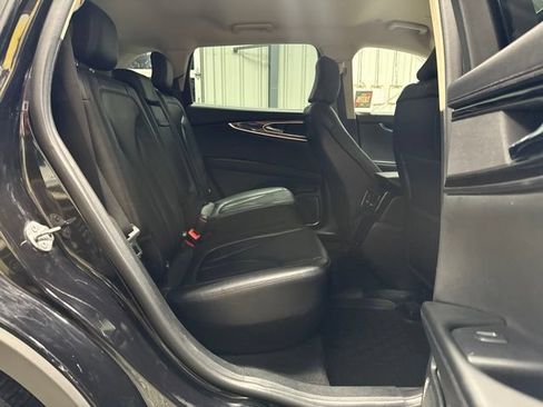 Used 2023 Lincoln Nautilus AWD w/ Premium Package image 23