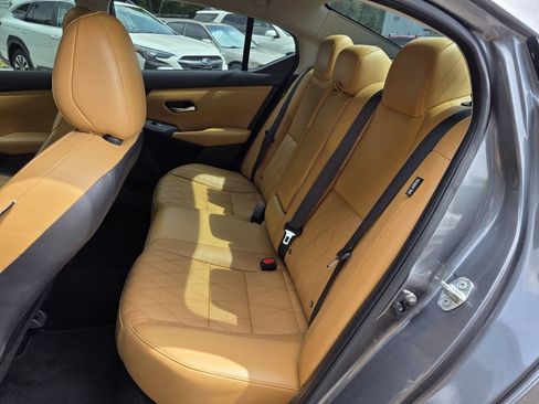 Used 2021 Nissan Sentra SV w/ SV Premium Package FWD image 15
