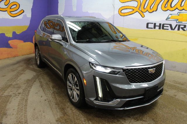 Used 2020 Cadillac XT6 Premium Luxury AWD/4WD image 2