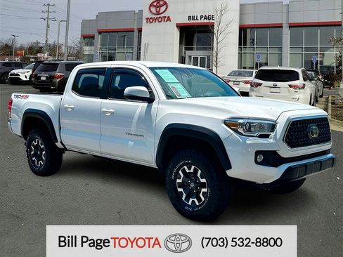 Used 2019 Toyota Tacoma TRD Off-Road AWD/4WD image 1