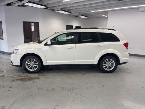 Used 2014 Dodge Journey SXT w/ Flexible Seating Group image 7