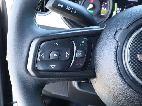 Used 2024 Jeep Wrangler Unlimited w/ Convenience Group AWD/4WD image 23